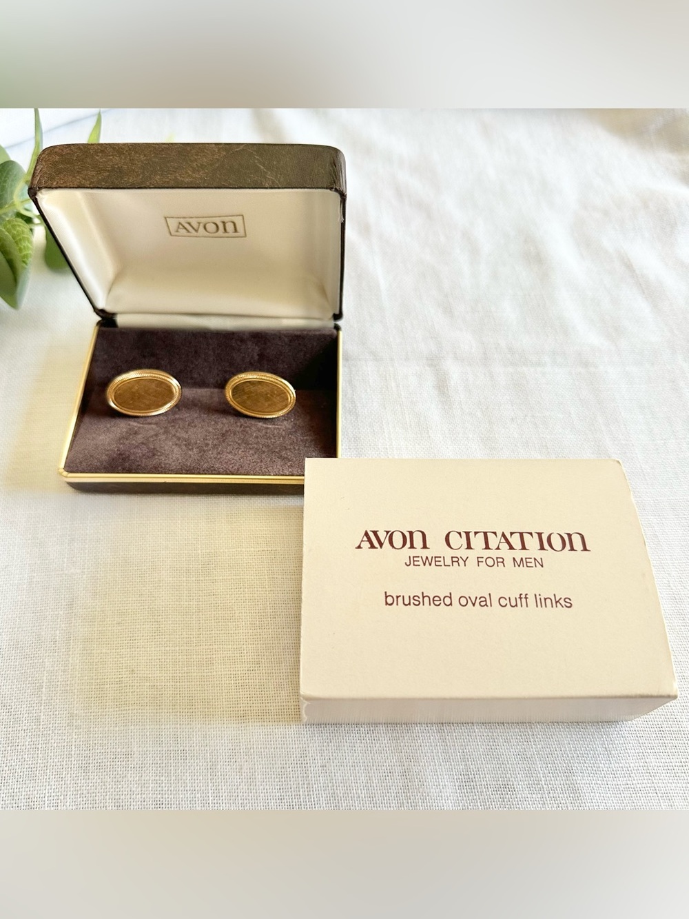 Vintage Avon Citation men’s jewelry gold-tone brushed oval cufflinks